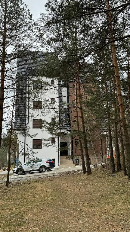 Bygningen som leiligheten ligger i