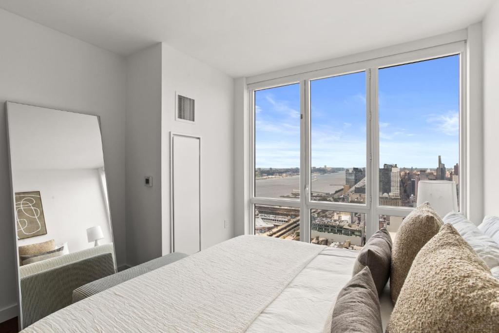 رزرو هتل و هاستل، مناظر خیره کننده به Empire State با Amazing 2BD, رزرو هتل و هتل آپارتمان