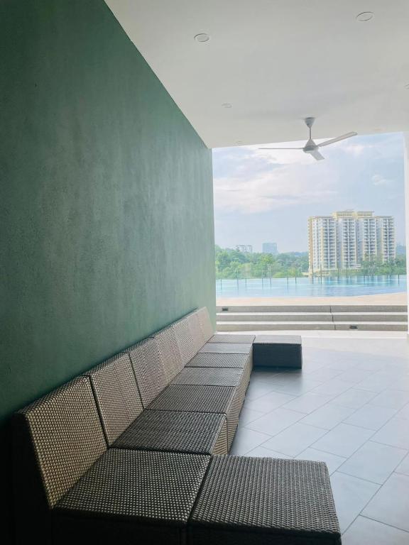 Posezení v ubytování HARRAZ SUITE PUTRAJAYA just minutes away from PICC and KPT perfect for both business and leisure stays