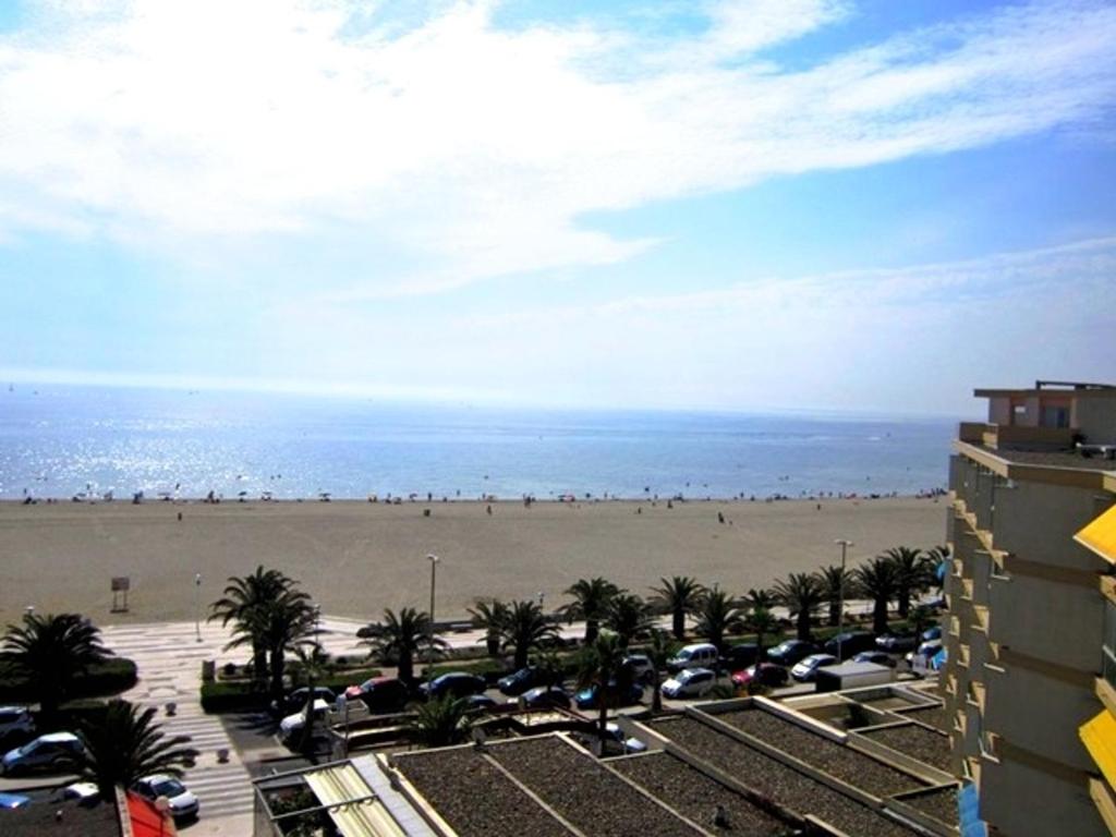 Photo de la galerie de l'établissement Canet T2 rénové, 4 pers, terrasse, parking, WIFI - FR-1-794-107, à Canet