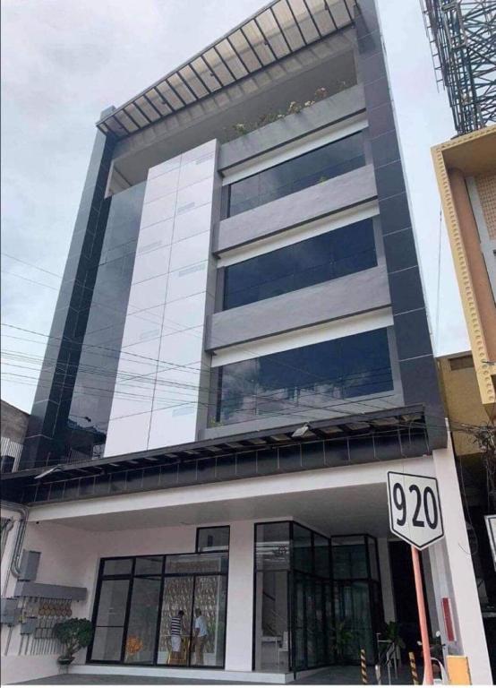 Budova, kde se aparthotel nachází