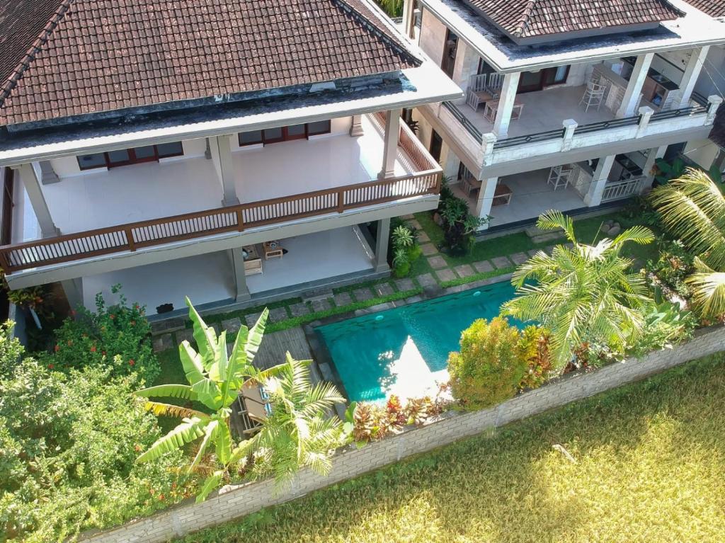 Bazén v ubytování Wardana Ubud Villa nebo v jeho okolí