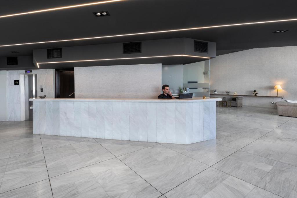 Lobby alebo recepcia v ubytovaní Hotel Nafpaktos