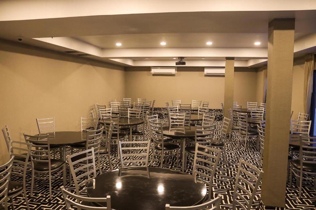 Restaurace v ubytování Hotel West Plaza