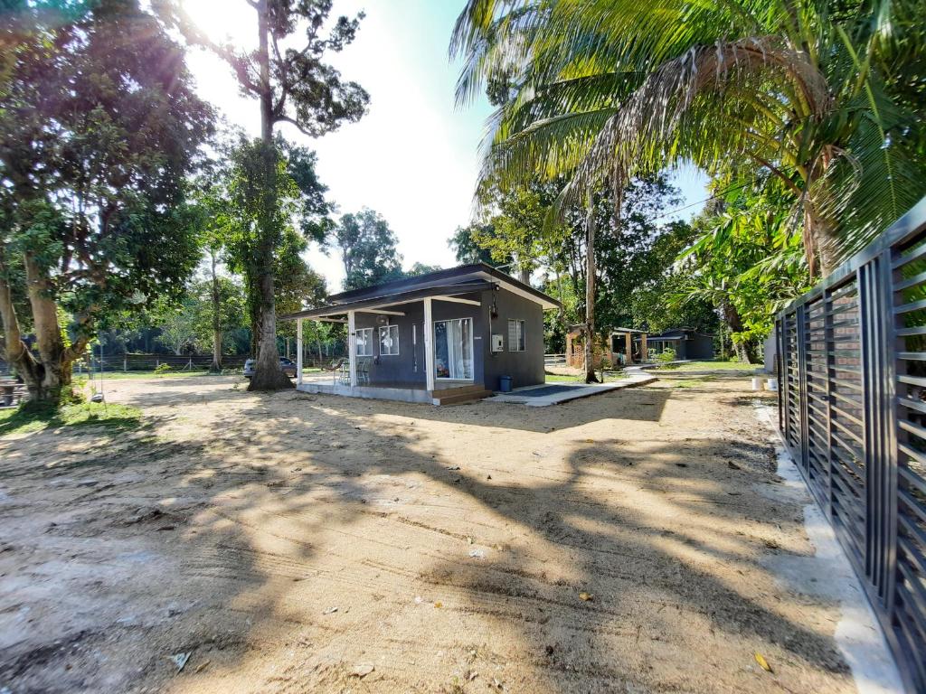 Fotografie z fotogalerie ubytování Rajawali Riverside Retreat v destinaci Dungun