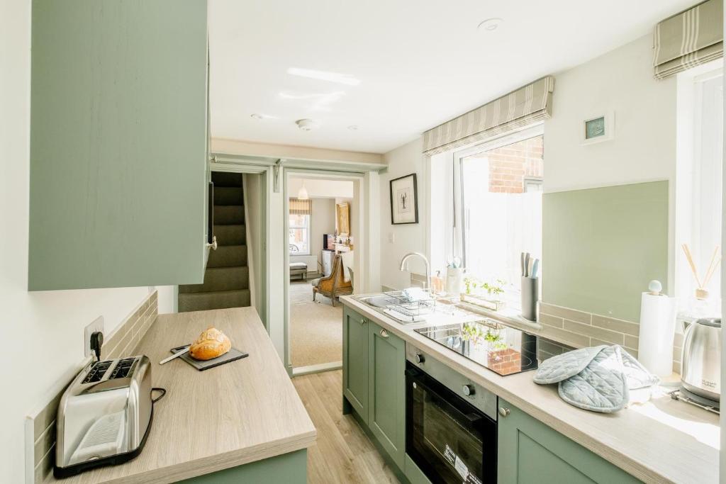 Wigeon Cottage, Aldeburgh - Sleeps 4 - Adults only house 4