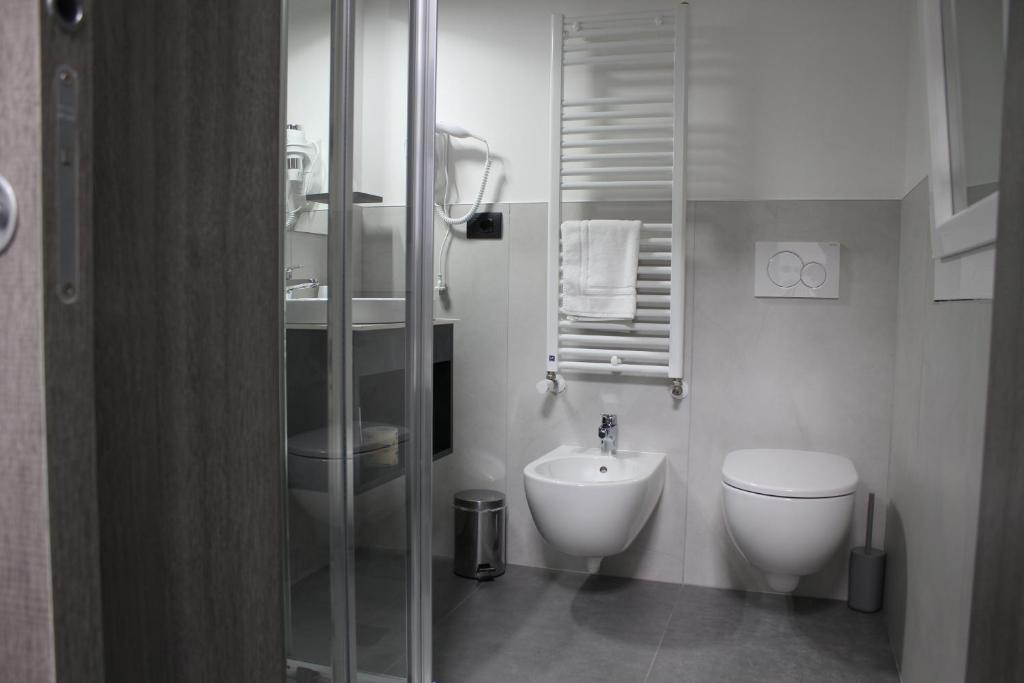 Koupelna v ubytování Hotel Paradiso