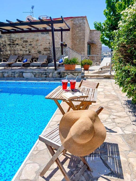 Bazén v ubytování Athena's Pool Oasis nebo v jeho okolí