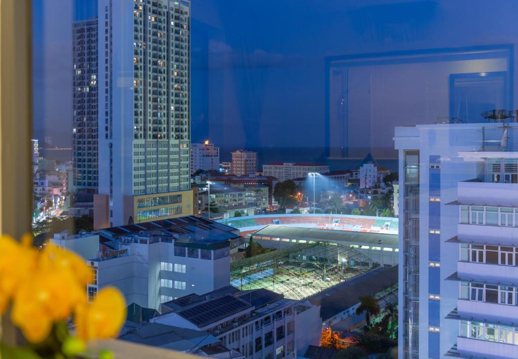 Phòng Deluxe Giường Đôi/2 Giường Đơn Nhìn Ra Thành Phố