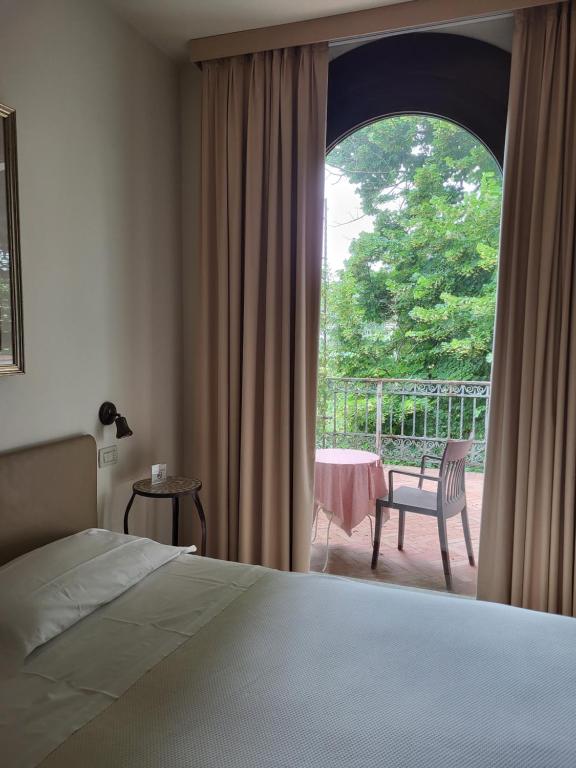 Al Melograno - Room & Breakfast
