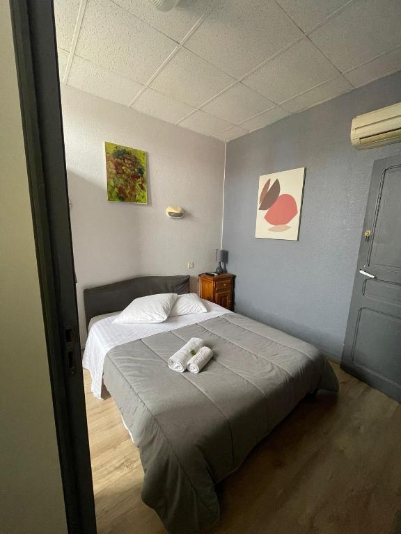 Postel nebo postele na pokoji v ubytování bdm