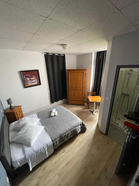 Postel nebo postele na pokoji v ubytování bdm