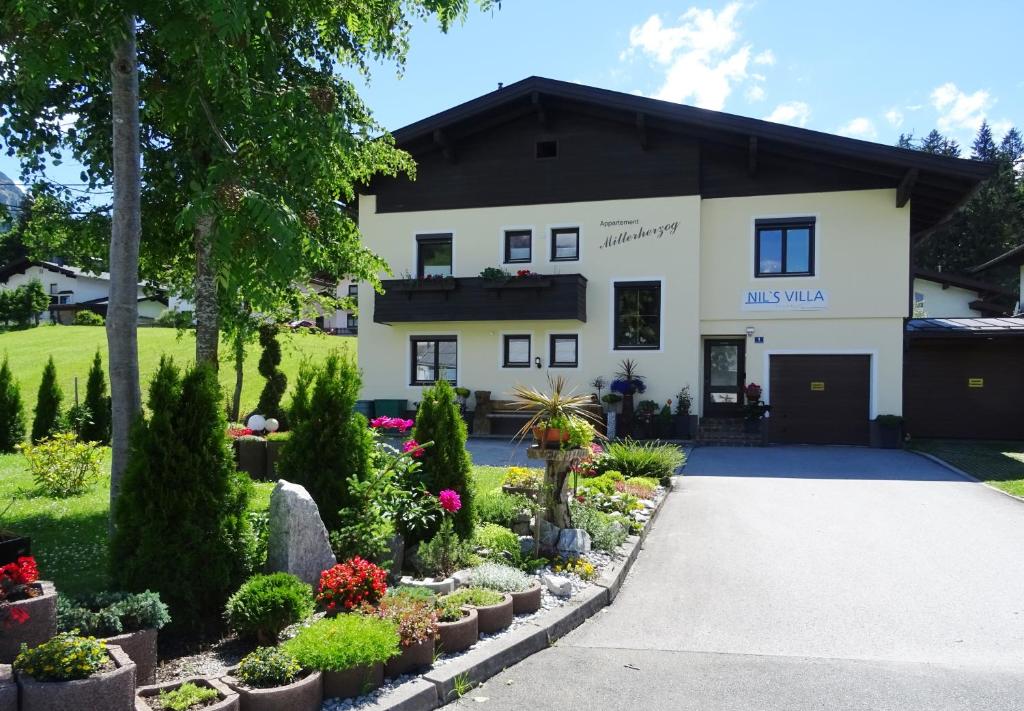Vonkajšia záhrada v ubytovaní Ferienwohnung Mitterherzog