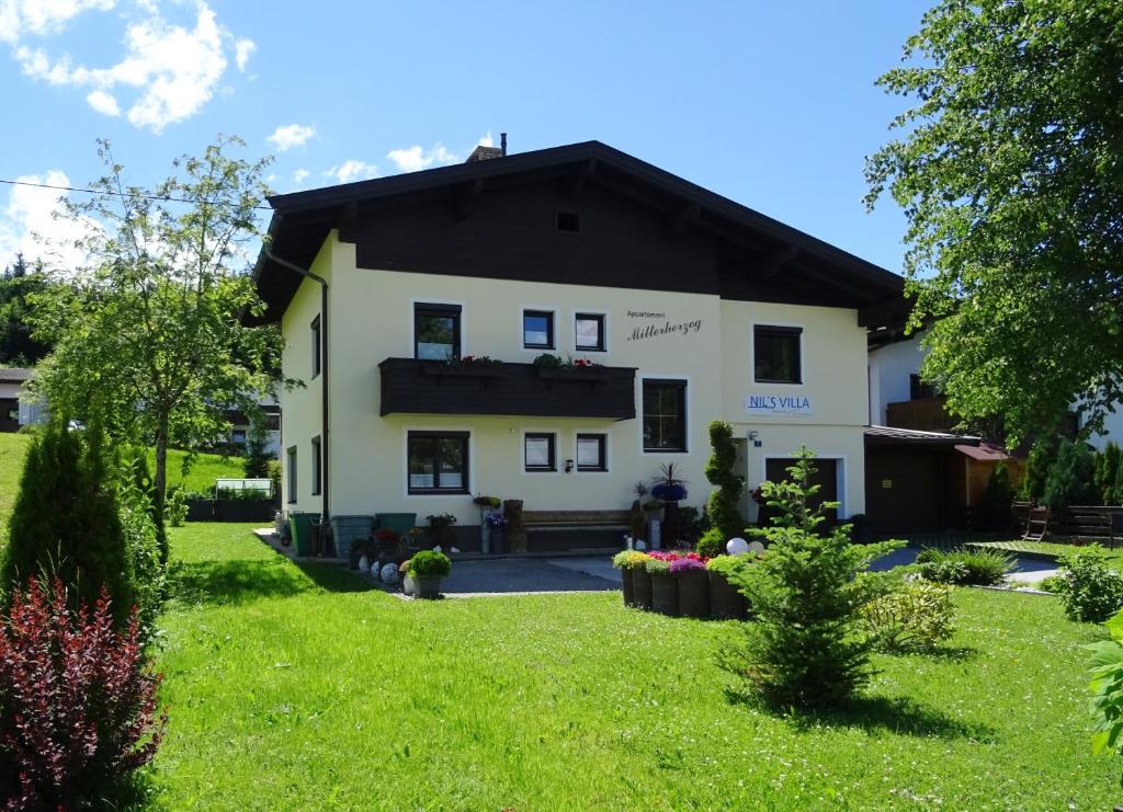 Vonkajšia záhrada v ubytovaní Ferienwohnung Mitterherzog