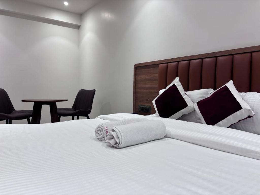 Sai Ram Regency - Deluxe Room