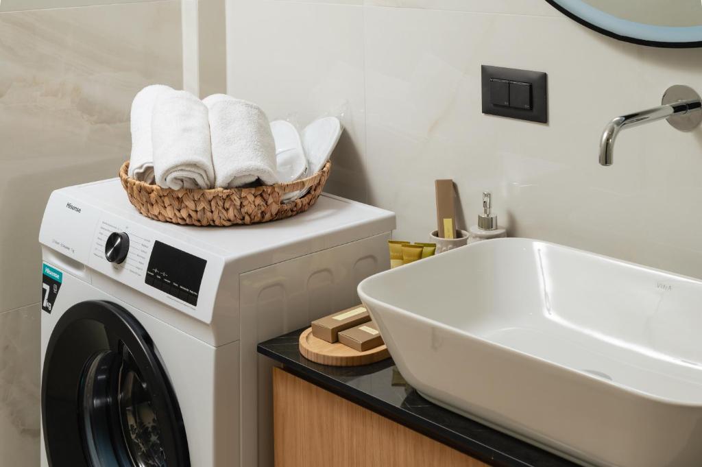 Elia City Apartments - 16