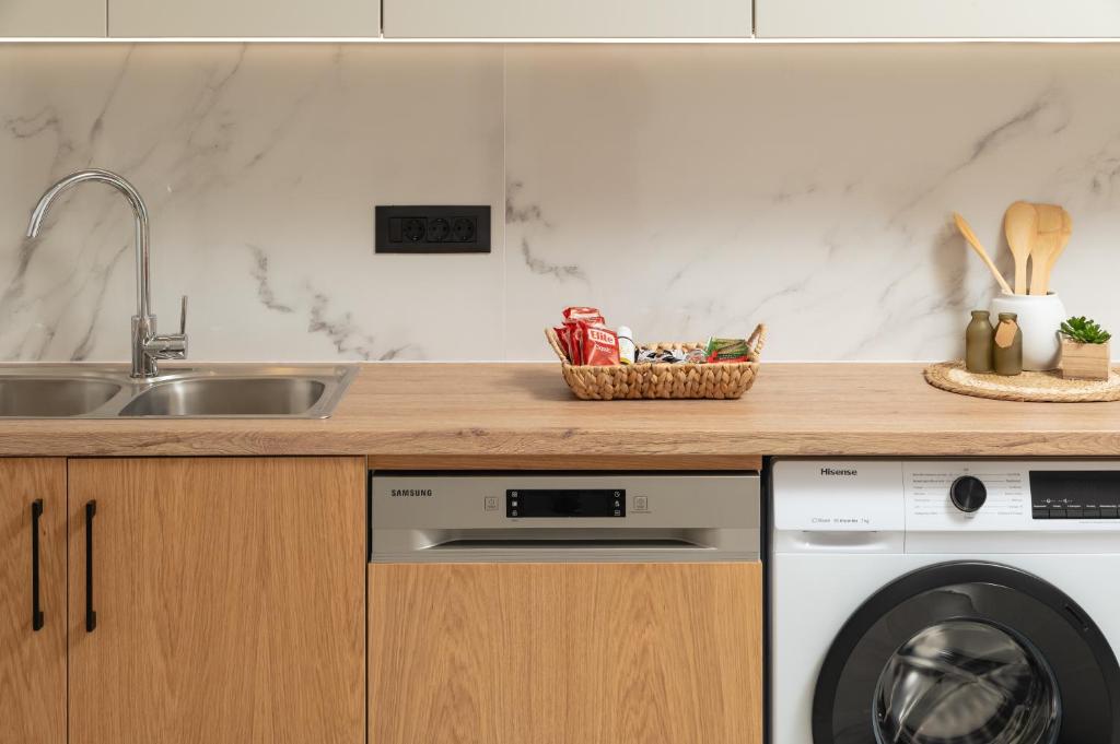 Elia City Apartments - 13