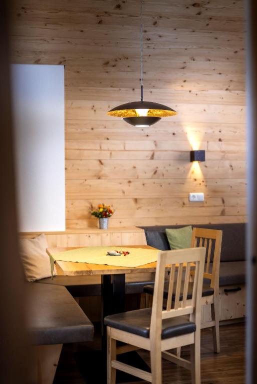 Fotografie z fotogalerie ubytování Apartments Annewanter v destinaci Obertilliach
