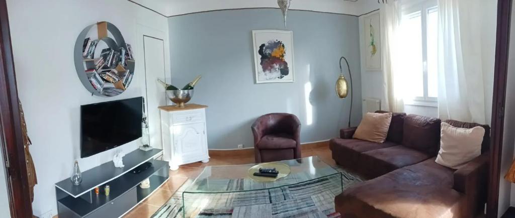 Imagen de la galería de Appartement moderne à Perpignan avec vue sur la montagne, en Perpiñán