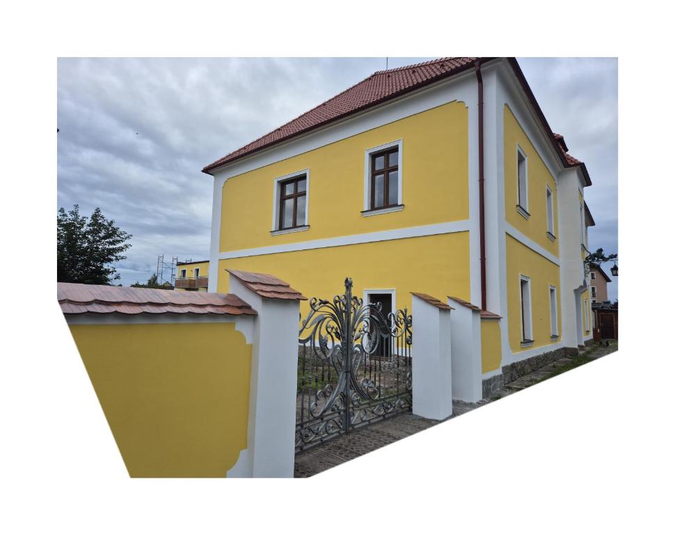 Budova, kde se apartmán nachází
