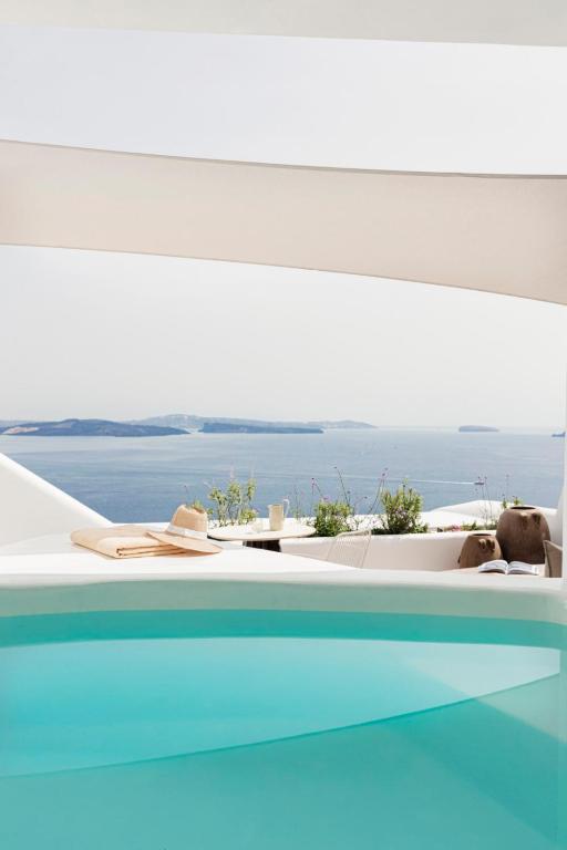 Bazén v ubytování Canaves Ena - Small Luxury Hotels of the World nebo v jeho okolí