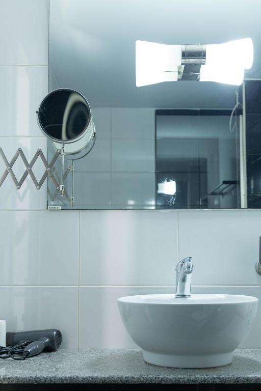 Koupelna v ubytování Hotel12