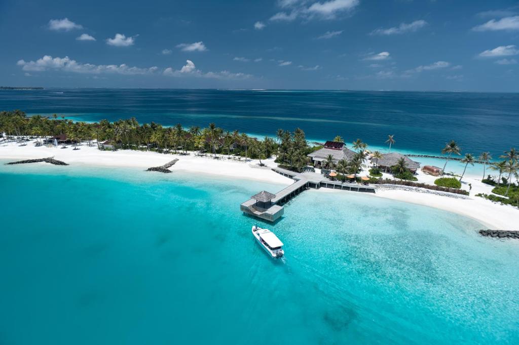 OBLU SELECT Lobigili - Premium All-Inclusive with Free Transfers photo
