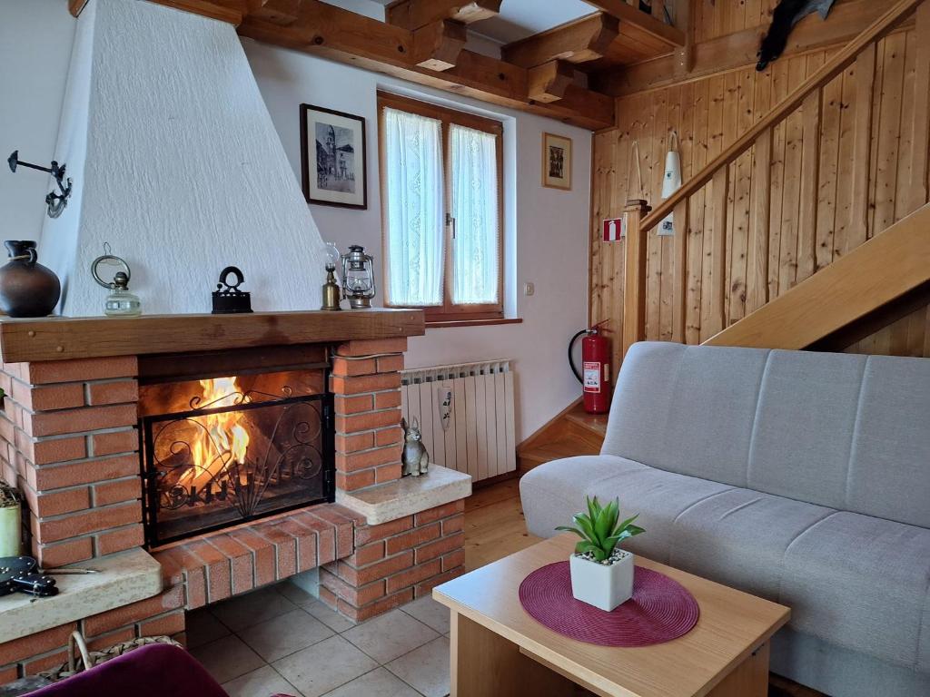 Posezení v ubytování Kuća za odmor Family Fužine