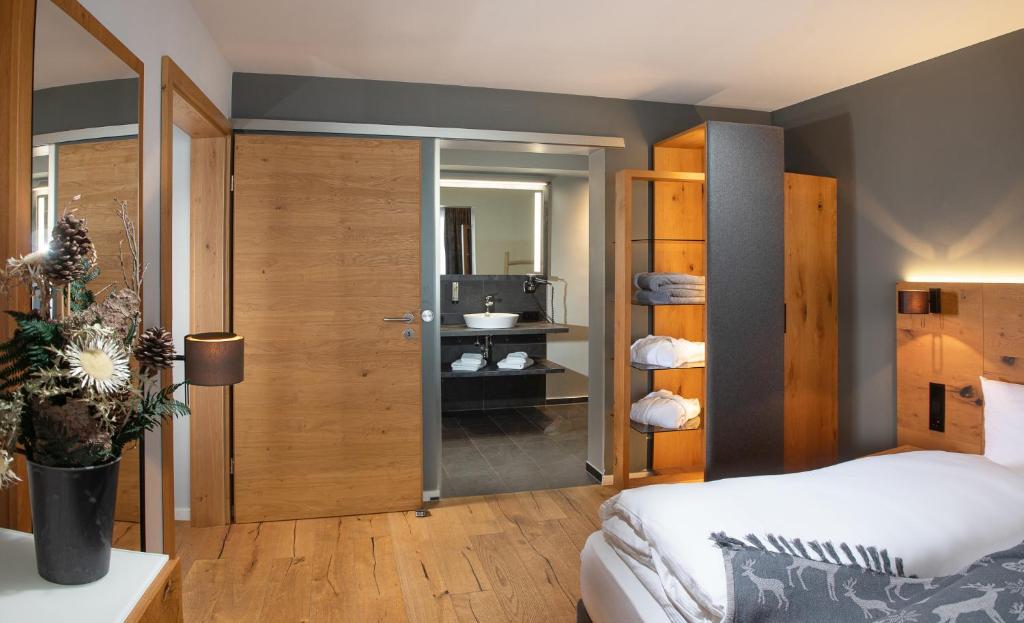 Black Forest Lodge - 5