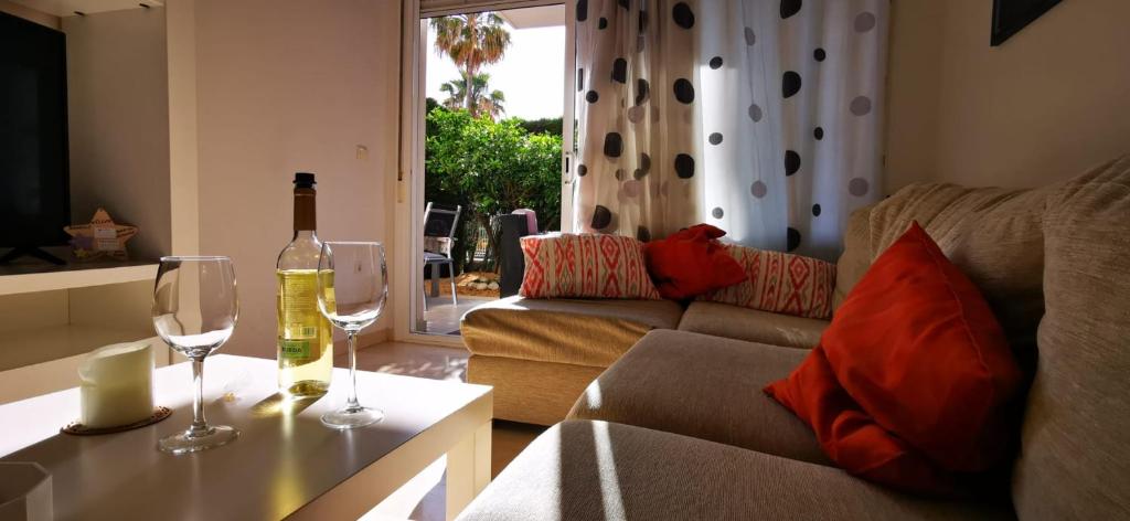 A seating area at Estrella 23BH