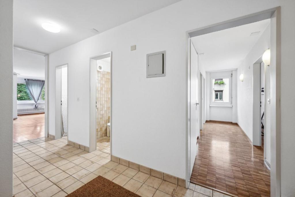 Chic 3-Bedroom Apartment Near Zurich Center - Resim 29