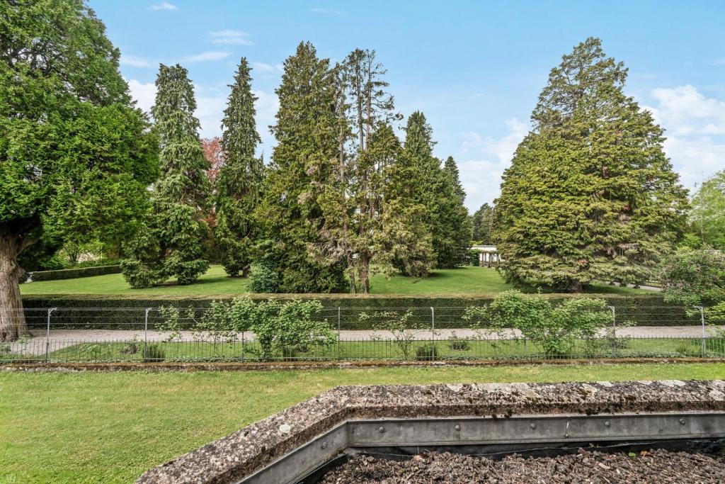 Chic 3-Bedroom Apartment Near Zurich Center - Resim 26