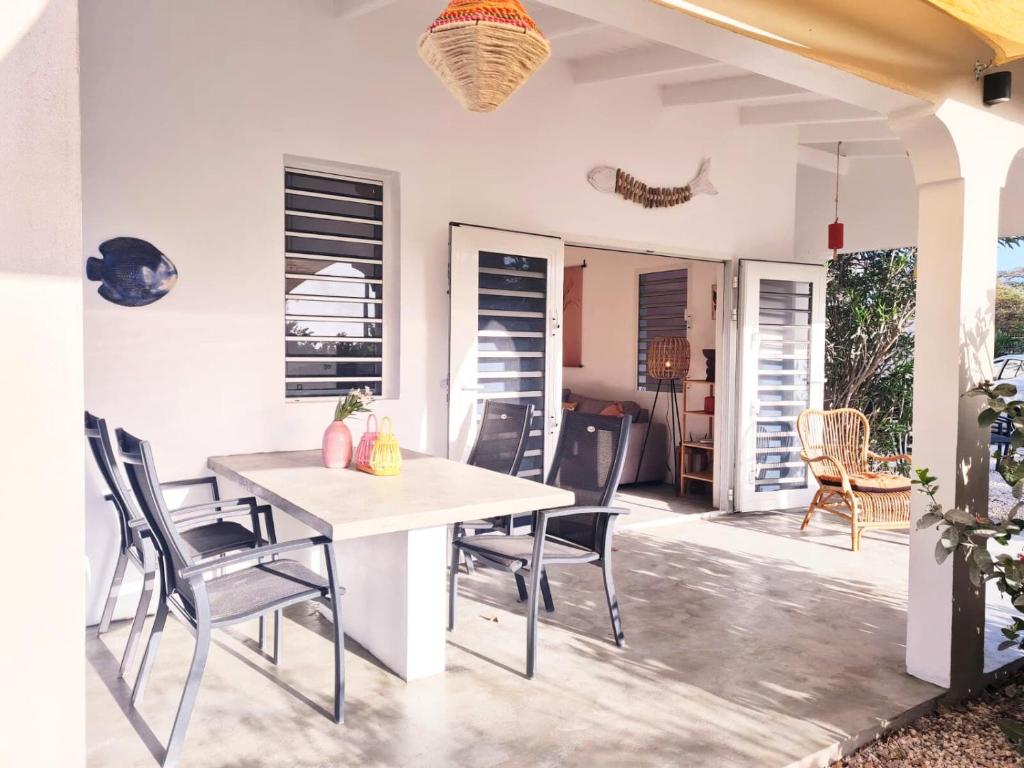 Χώρος καθιστικού στο 12 Casa Hermanito