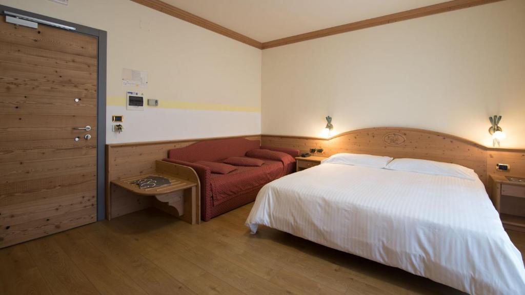 Hotel Colfosco - Camera Familiare Con Balcone