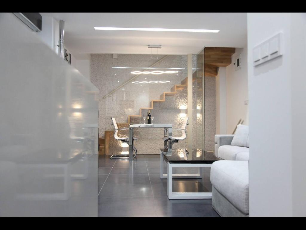 Un baño de City Center Design House