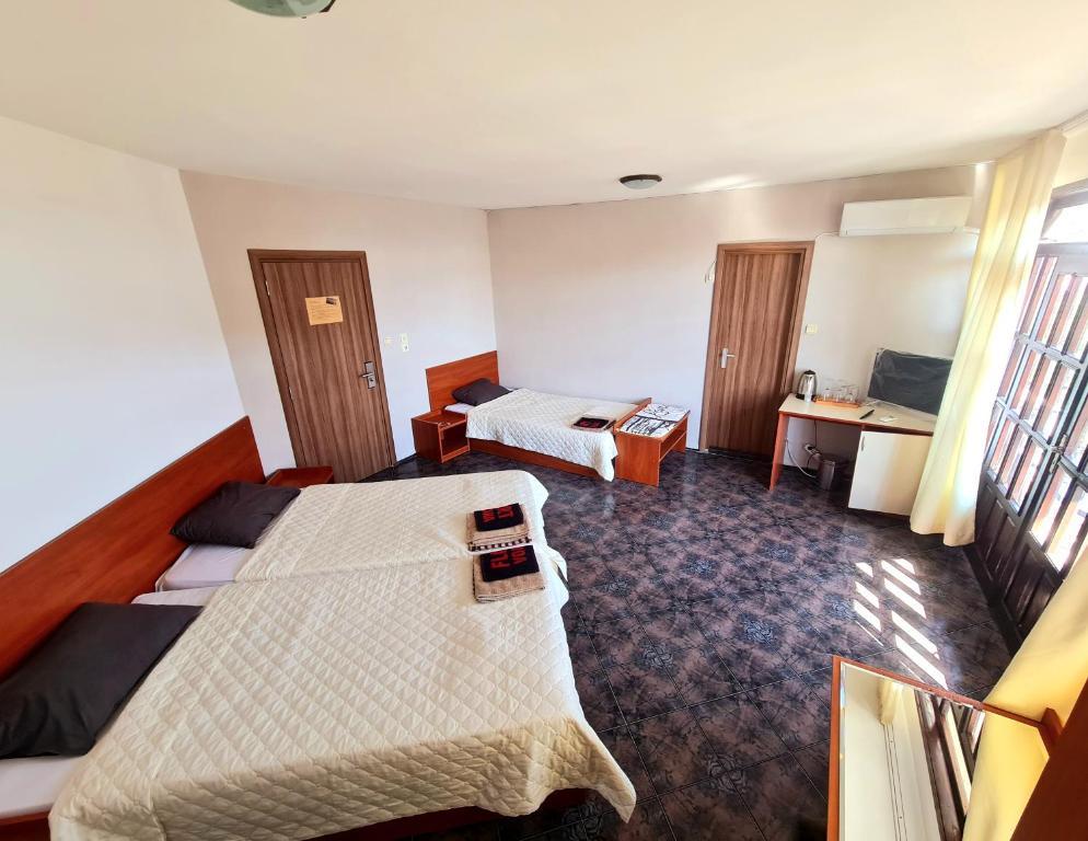 Triple Room with Sea View