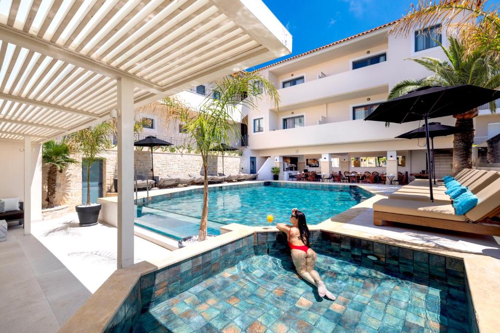 Bazén v ubytování La Stella Suites nebo v jeho okolí