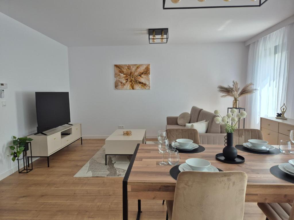 Willa Racławicka Apartments - 1