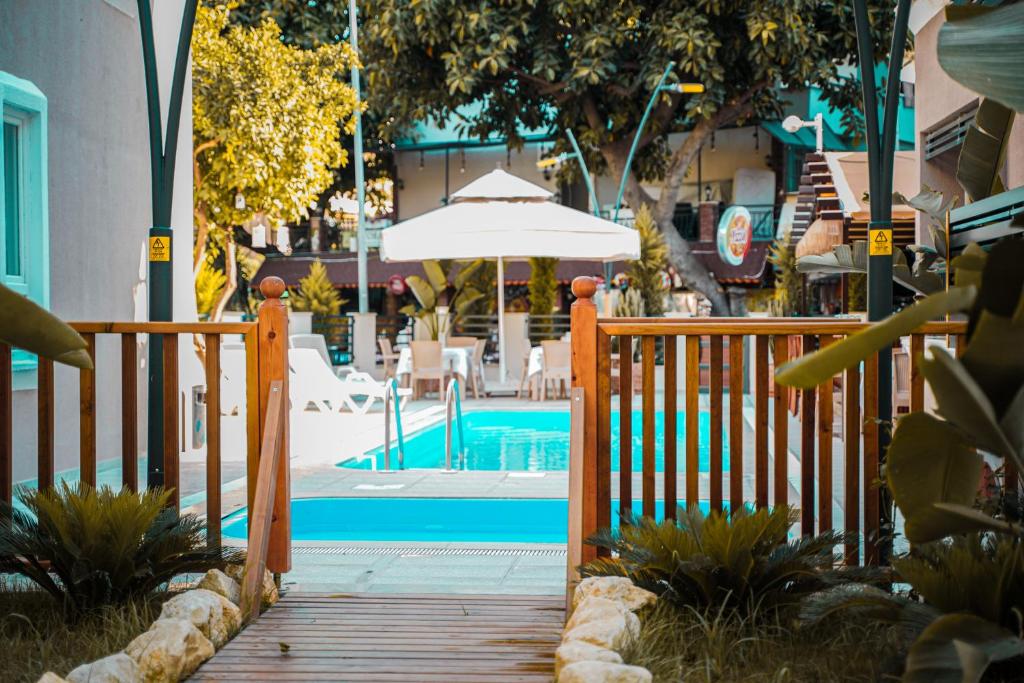 Bazén v ubytování Han Apart Hotel Side nebo v jeho okolí