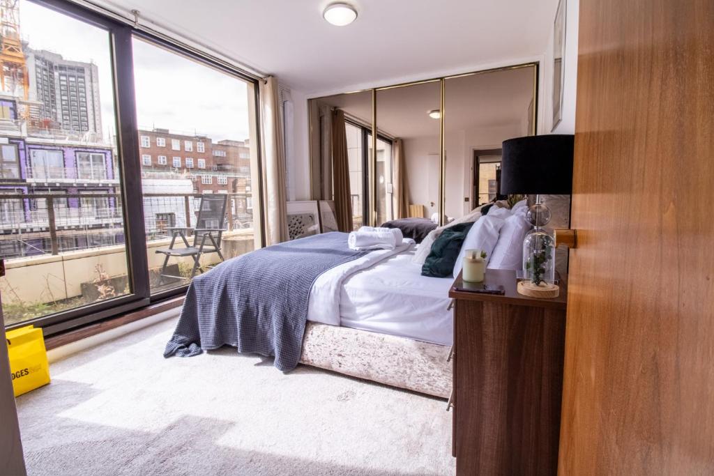 Spacious 2-Bedroom Apartment in Piccadilly 6100P - Two-Bedroom Apartment