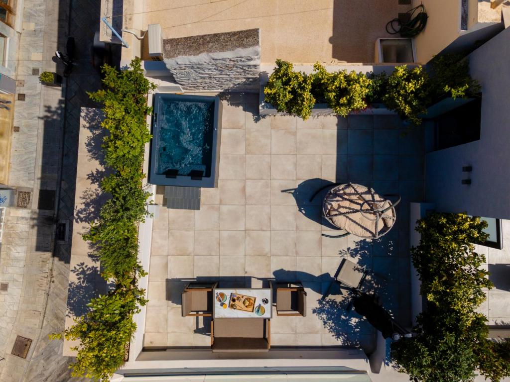 Patio nebo venkovní prostory v ubytování Ninemian Suites Syros
