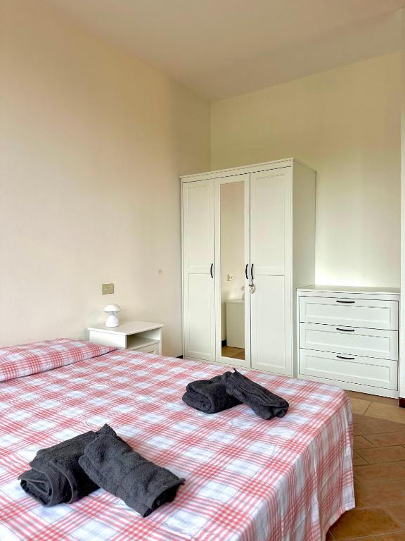 Apartment with swimming pool