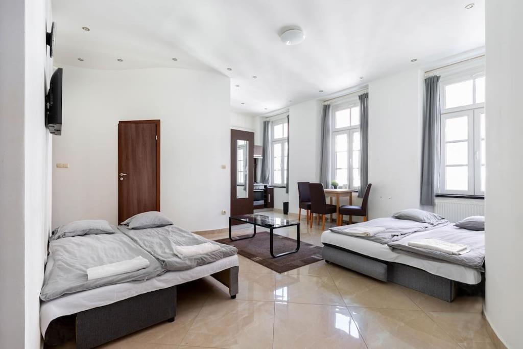 Elegant Downtown Apartment at Király 39 1077 Budapest, Király utca 39 kép - 1