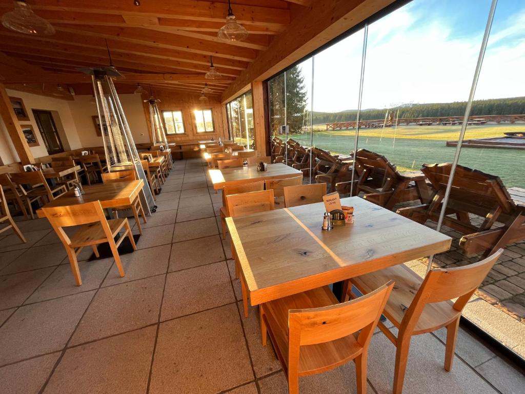 Restauracja lub miejsce do jedzenia w obiekcie Hotel Rankl