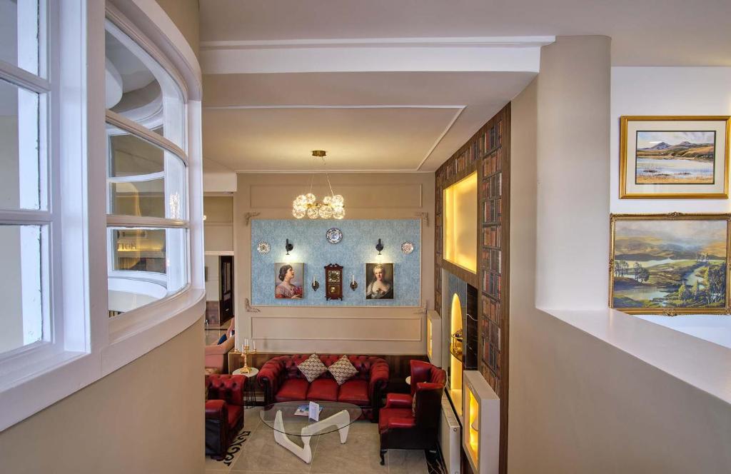 Posezení v ubytování Muthu Oban Regent Hotel