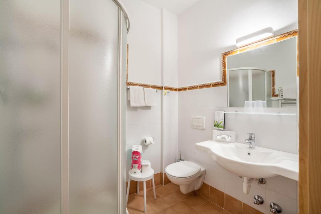 Kúpeľňa v ubytovaní Hotel-Garni Appartement Gartenheim