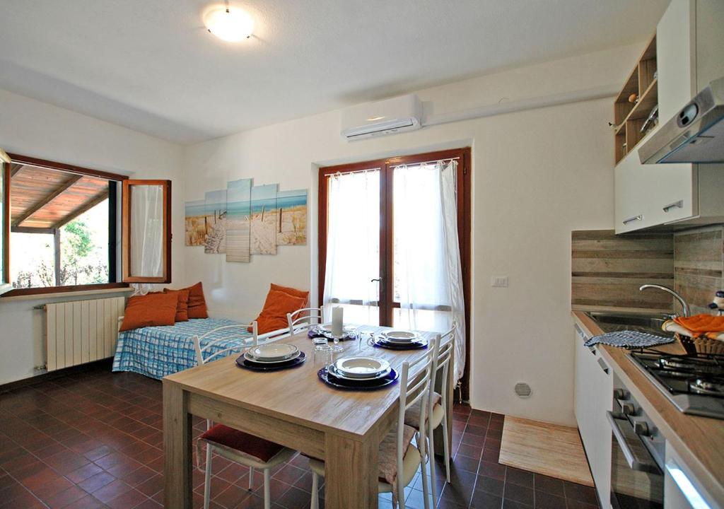 A kitchen or kitchenette at Casa Katia, Giuliana & Nami