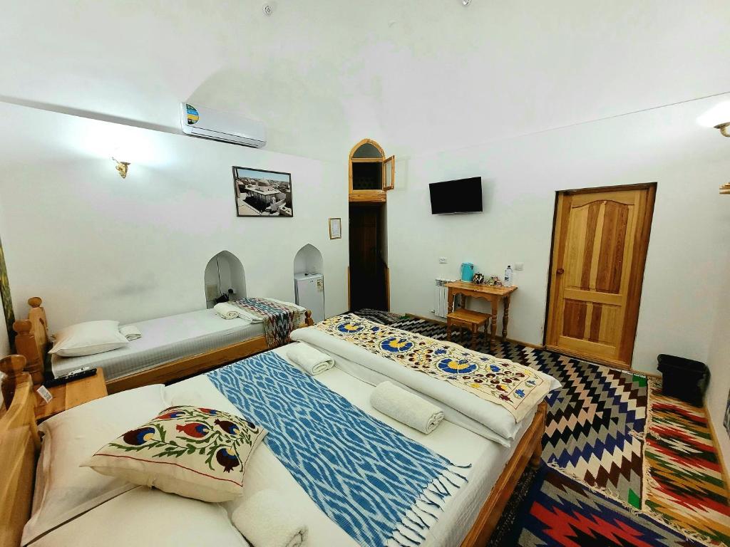 madrasah Polvon-Qori boutique hotel XIX century - Habitación Familiar Con Baño