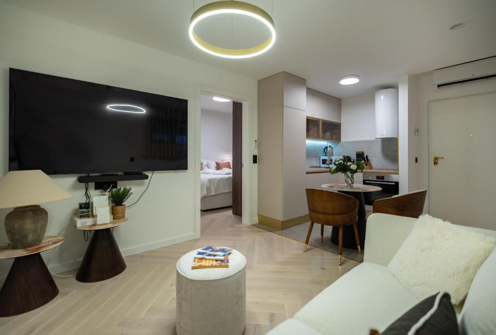 Cascade Luxury Apartments - 4