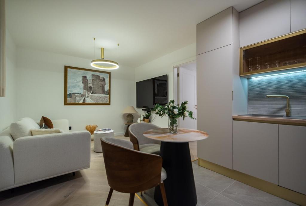 Cascade Luxury Apartments - 1